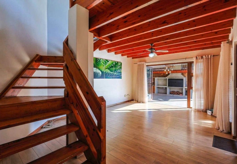 3 Bedroom Property for Sale in Faerie Glen Gauteng