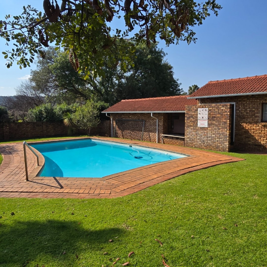 3 Bedroom Property for Sale in Faerie Glen Gauteng