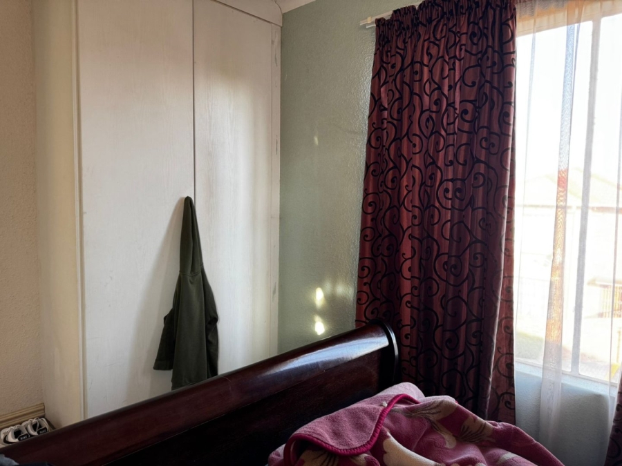 2 Bedroom Property for Sale in Rooihuiskraal North Gauteng