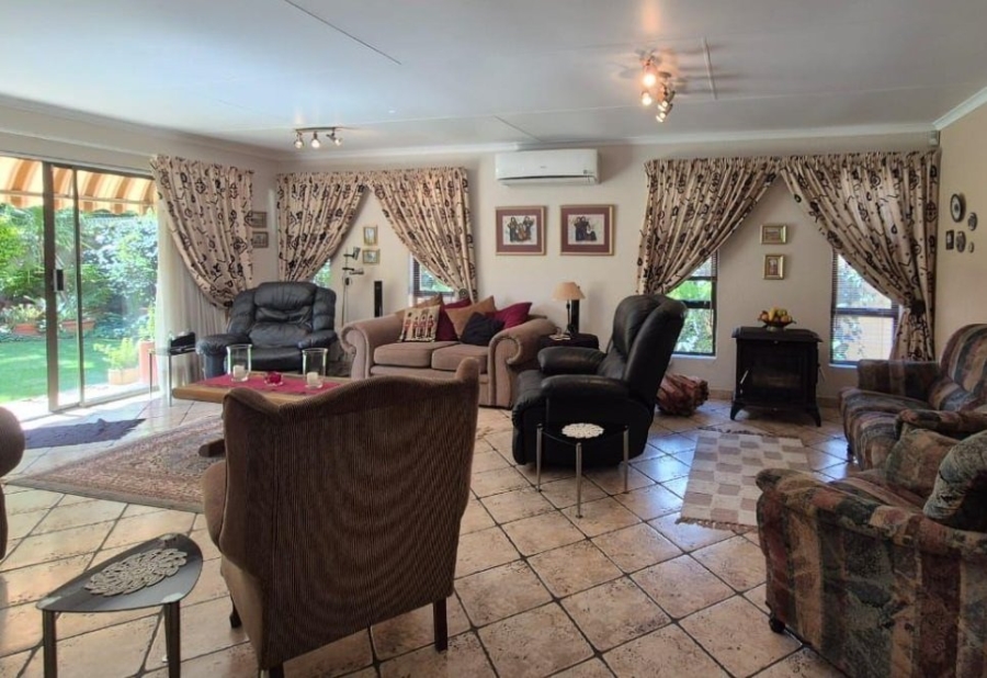 3 Bedroom Property for Sale in Vanderbijlpark SW 5 Gauteng