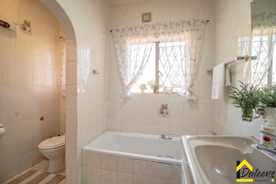 4 Bedroom Property for Sale in Marlands Gauteng