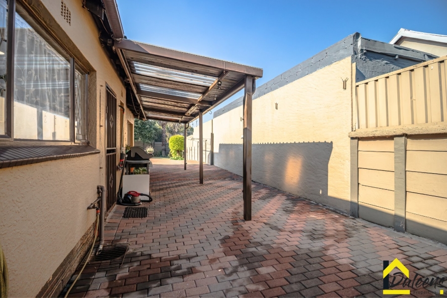 4 Bedroom Property for Sale in Marlands Gauteng
