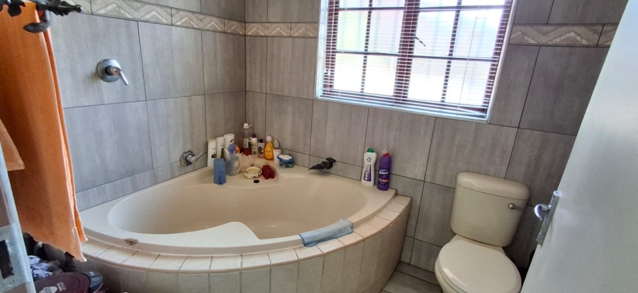 4 Bedroom Property for Sale in Montana Park Gauteng