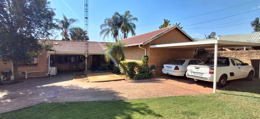 4 Bedroom Property for Sale in Montana Park Gauteng