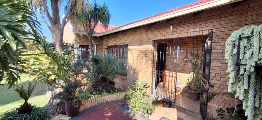 4 Bedroom Property for Sale in Montana Park Gauteng