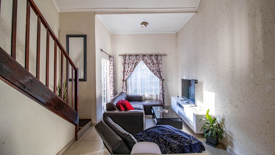 2 Bedroom Property for Sale in Bassonia Rock Gauteng
