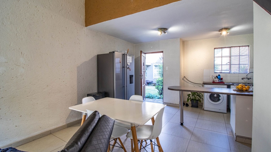 2 Bedroom Property for Sale in Bassonia Rock Gauteng