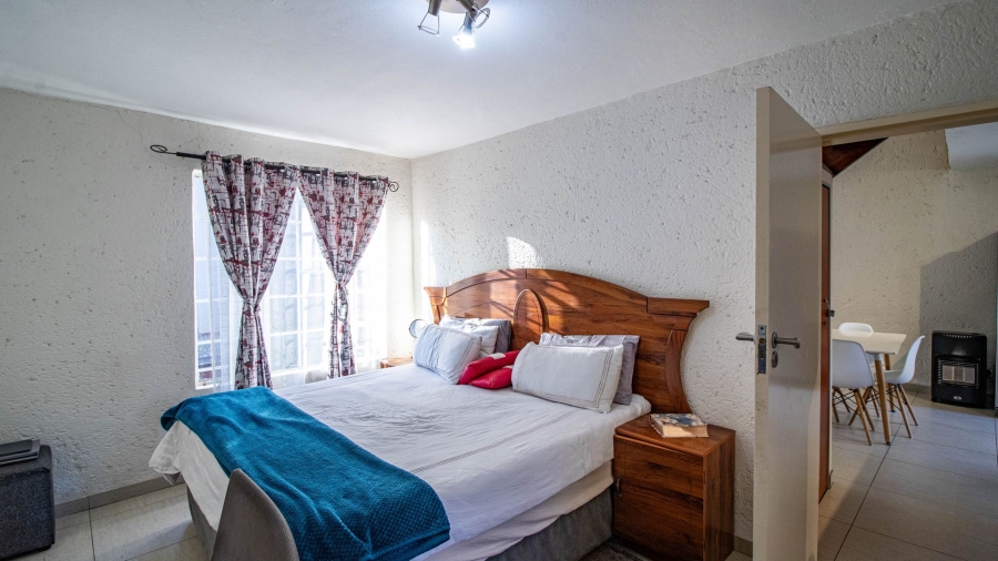 2 Bedroom Property for Sale in Bassonia Rock Gauteng