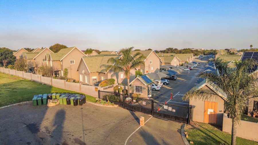 2 Bedroom Property for Sale in Bassonia Rock Gauteng