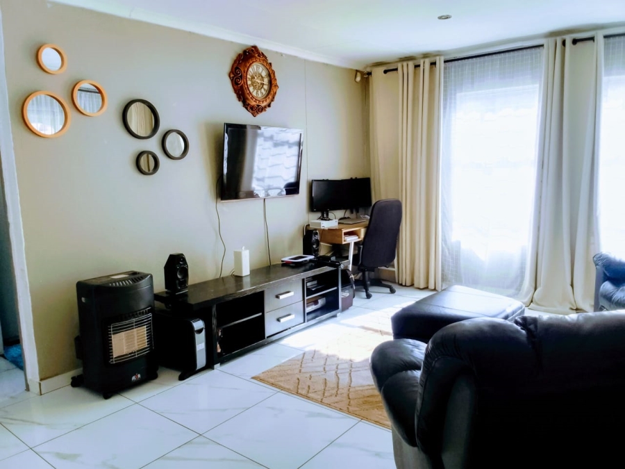 3 Bedroom Property for Sale in Alveda Gauteng