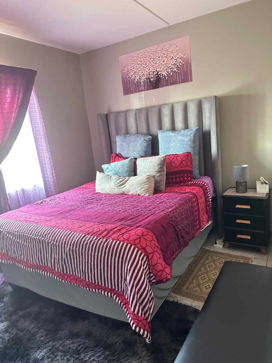 2 Bedroom Property for Sale in Heuweloord Gauteng