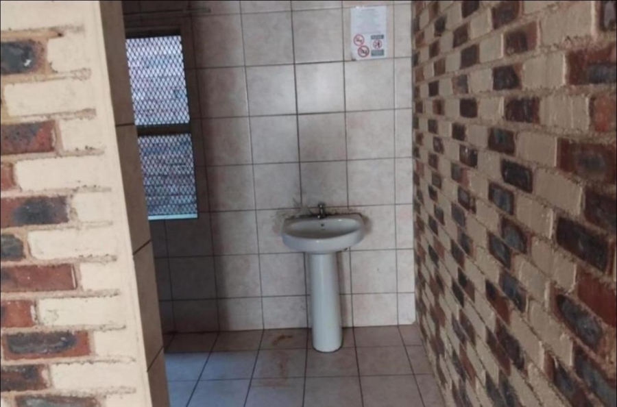 1 Bedroom Property for Sale in Brakpan Central Gauteng