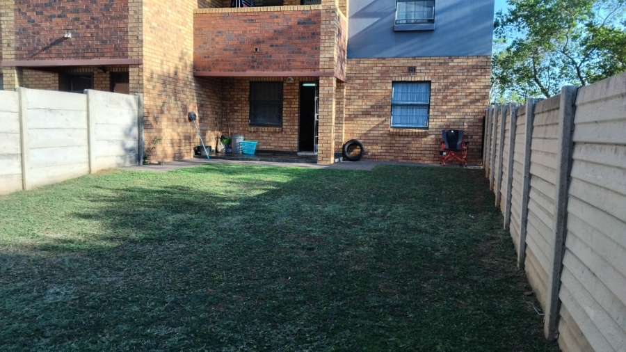 2 Bedroom Property for Sale in Montana Tuine Gauteng