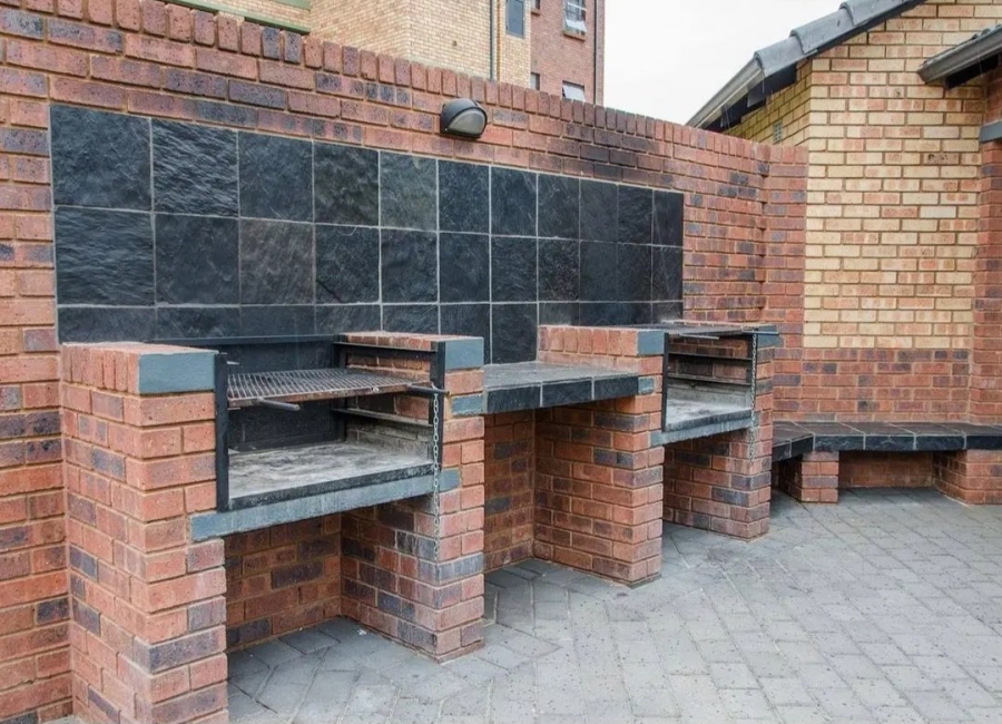 2 Bedroom Property for Sale in Montana Tuine Gauteng