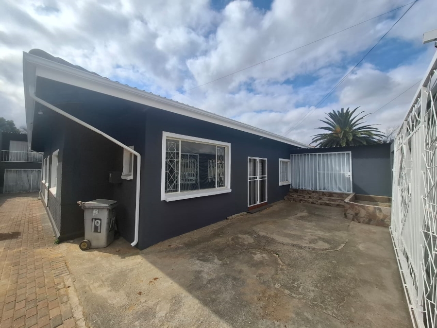 5 Bedroom Property for Sale in Roodepoort Central Gauteng
