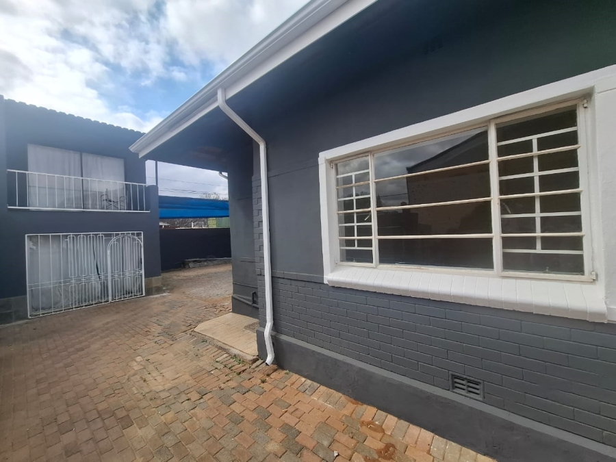 5 Bedroom Property for Sale in Roodepoort Central Gauteng