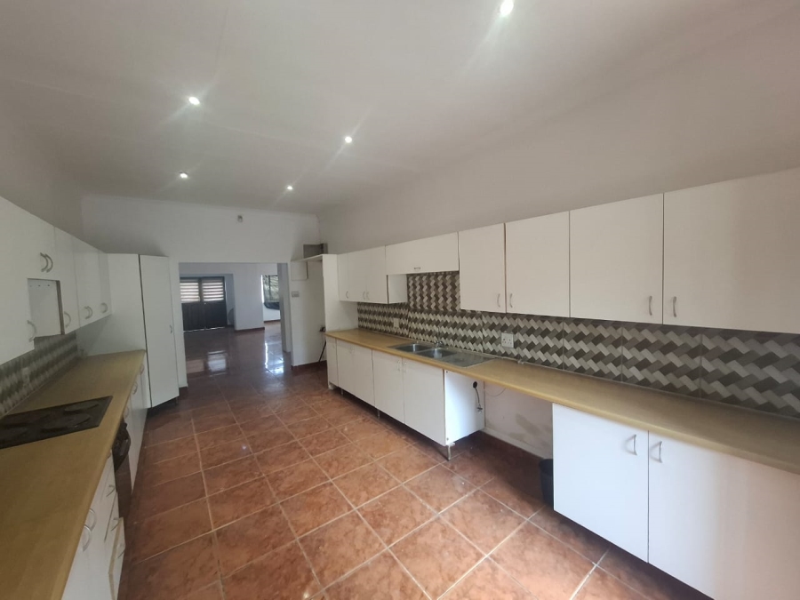 5 Bedroom Property for Sale in Roodepoort Central Gauteng