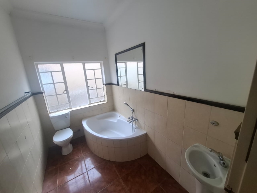 5 Bedroom Property for Sale in Roodepoort Central Gauteng
