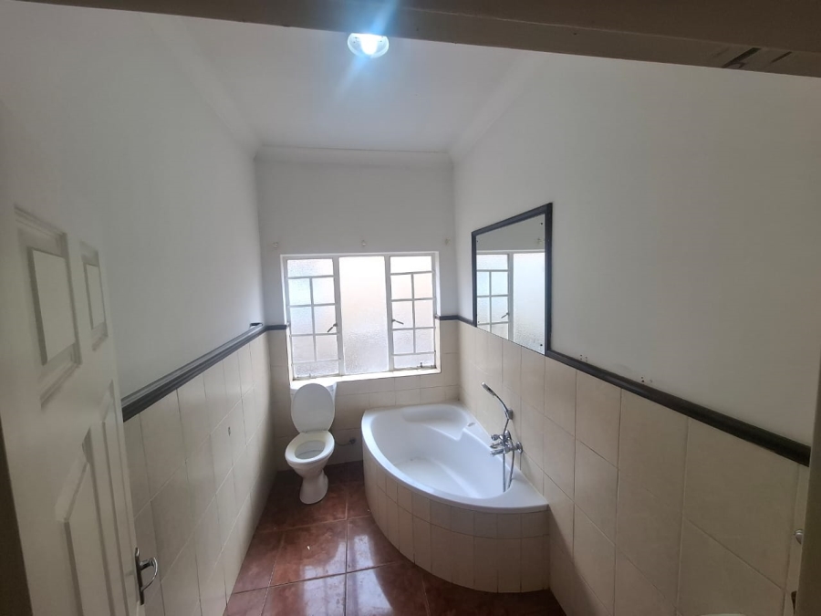 5 Bedroom Property for Sale in Roodepoort Central Gauteng