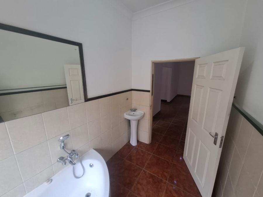 5 Bedroom Property for Sale in Roodepoort Central Gauteng