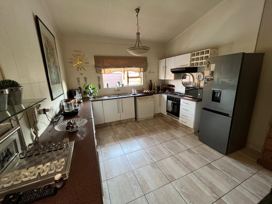 3 Bedroom Property for Sale in Vanderbijlpark SW 5 Gauteng