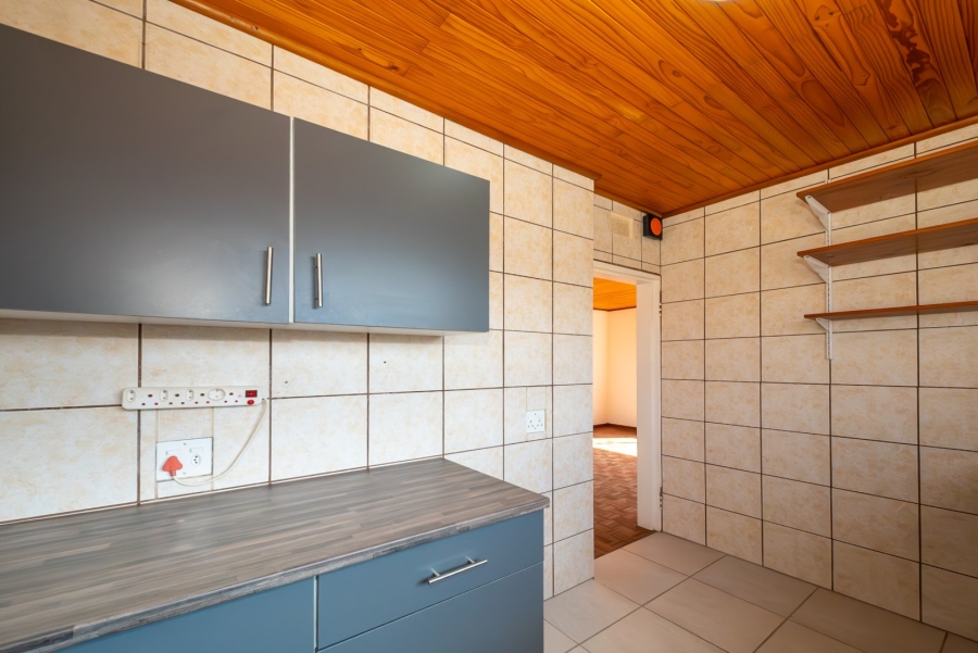 1 Bedroom Property for Sale in Edenvale Central Gauteng