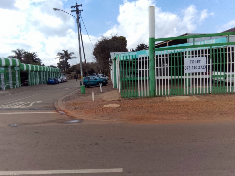 Commercial Property for Sale in Rhodesfield Gauteng