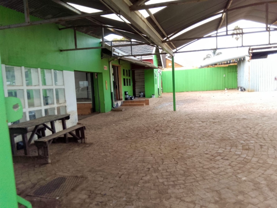 Commercial Property for Sale in Rhodesfield Gauteng