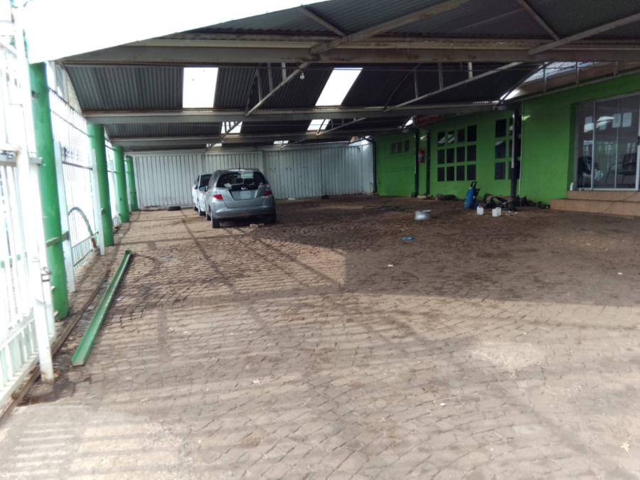 Commercial Property for Sale in Rhodesfield Gauteng