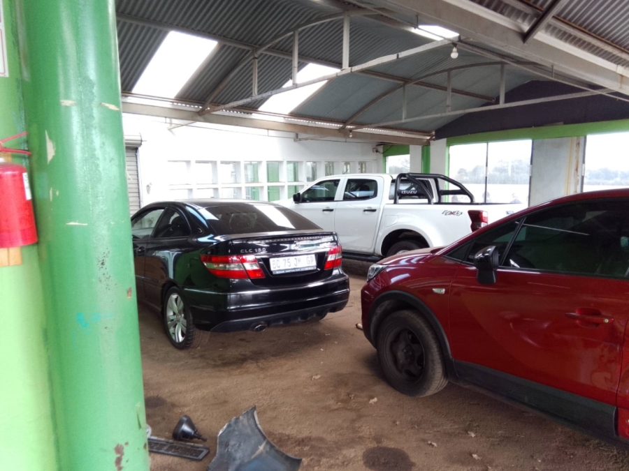 Commercial Property for Sale in Rhodesfield Gauteng