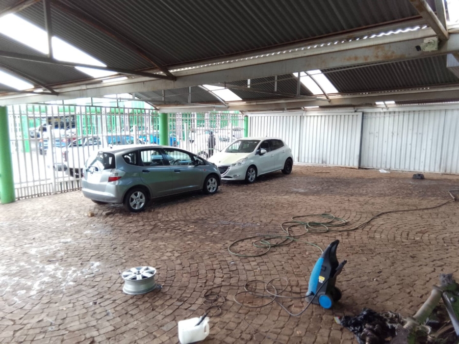 Commercial Property for Sale in Rhodesfield Gauteng