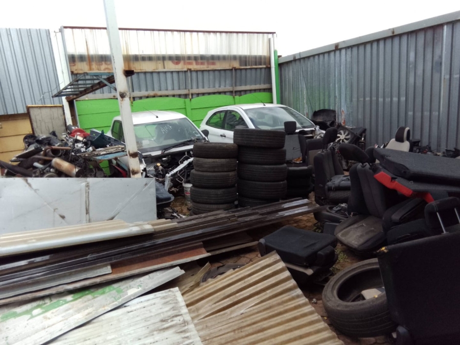 Commercial Property for Sale in Rhodesfield Gauteng