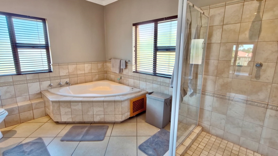 4 Bedroom Property for Sale in Vaal Marina Gauteng