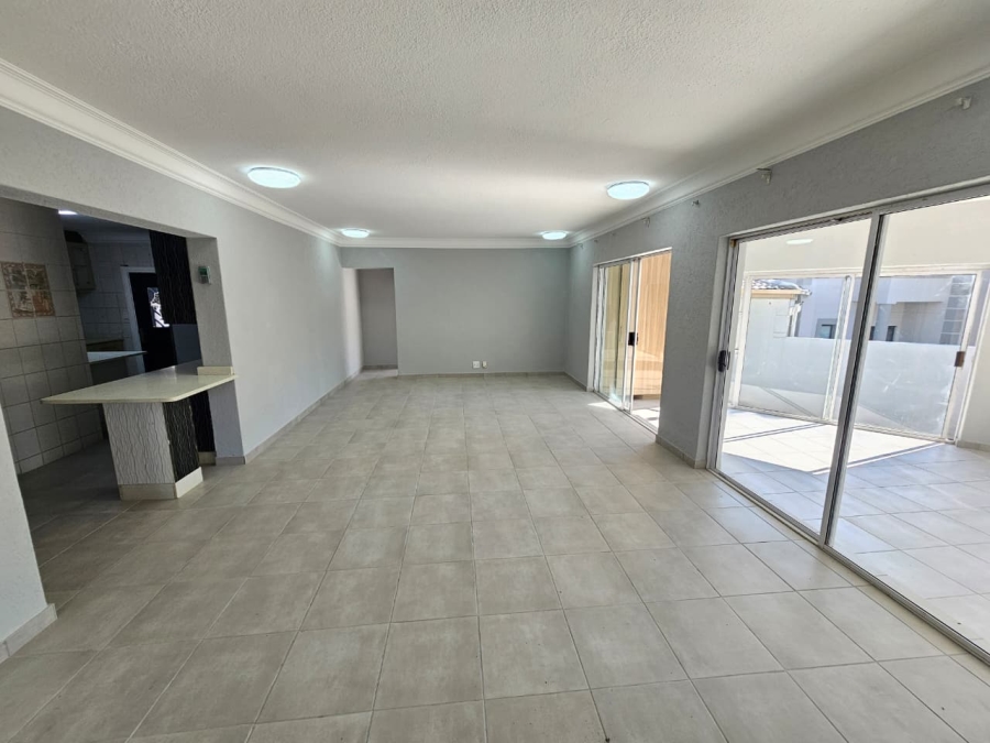 To Let 4 Bedroom Property for Rent in Eldoraigne Gauteng