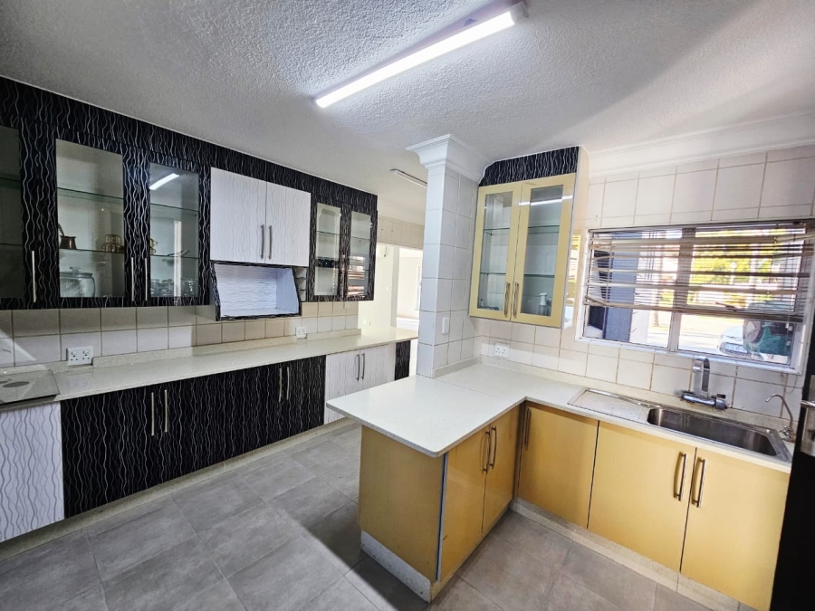 To Let 4 Bedroom Property for Rent in Eldoraigne Gauteng
