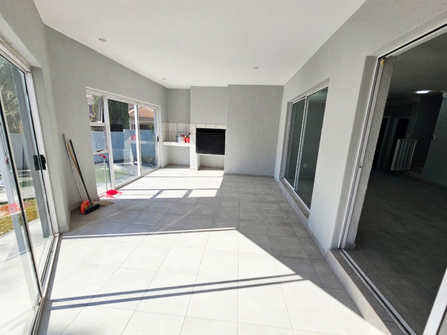 To Let 4 Bedroom Property for Rent in Eldoraigne Gauteng