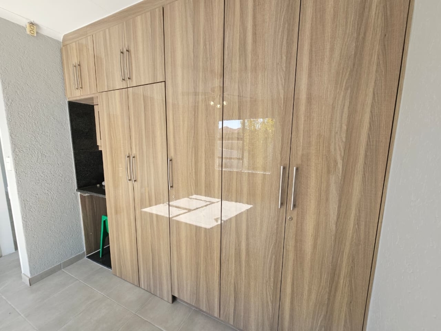 To Let 4 Bedroom Property for Rent in Eldoraigne Gauteng