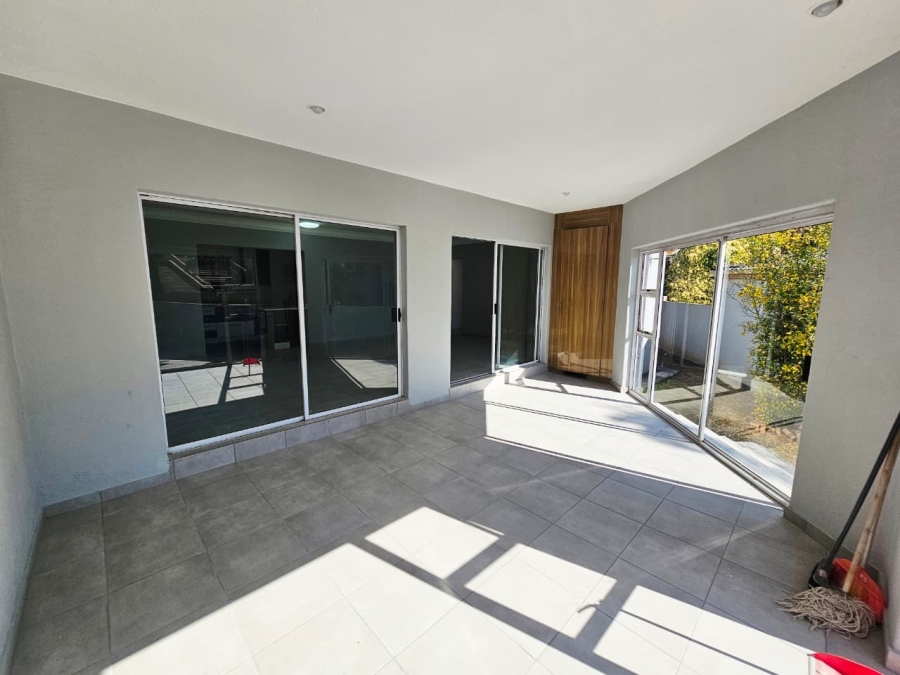 To Let 4 Bedroom Property for Rent in Eldoraigne Gauteng