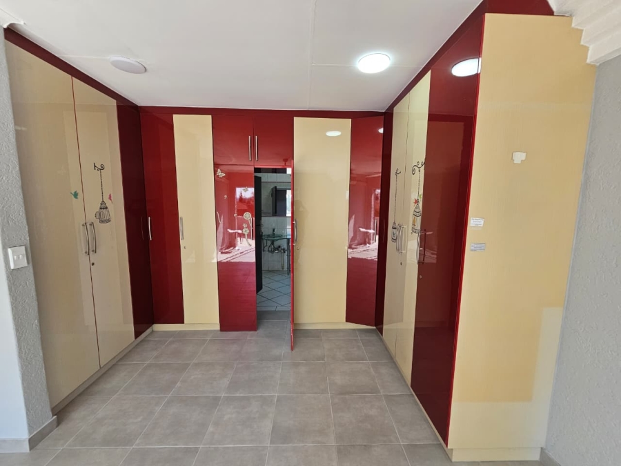 To Let 4 Bedroom Property for Rent in Eldoraigne Gauteng