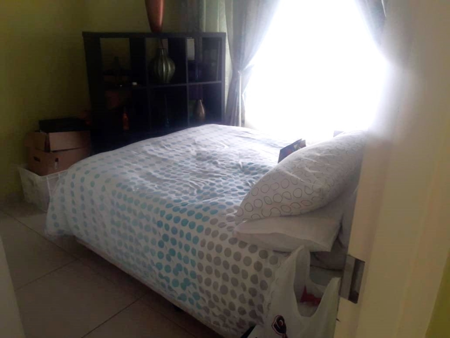 To Let 2 Bedroom Property for Rent in Mondeor Gauteng
