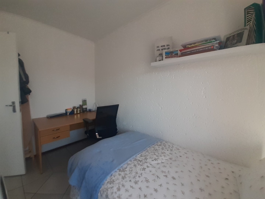 2 Bedroom Property for Sale in Fairland Gauteng
