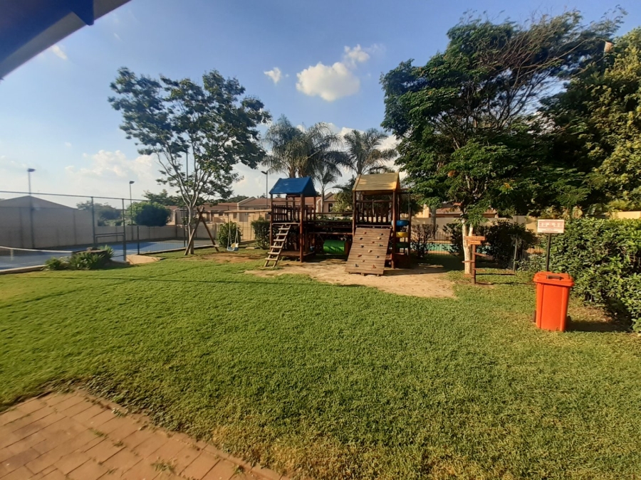 2 Bedroom Property for Sale in Fairland Gauteng