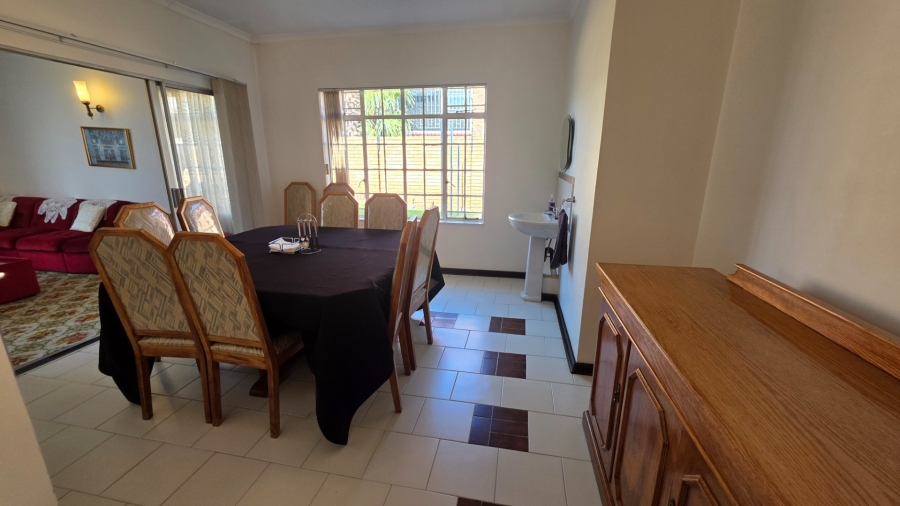 5 Bedroom Property for Sale in Laudium Gauteng