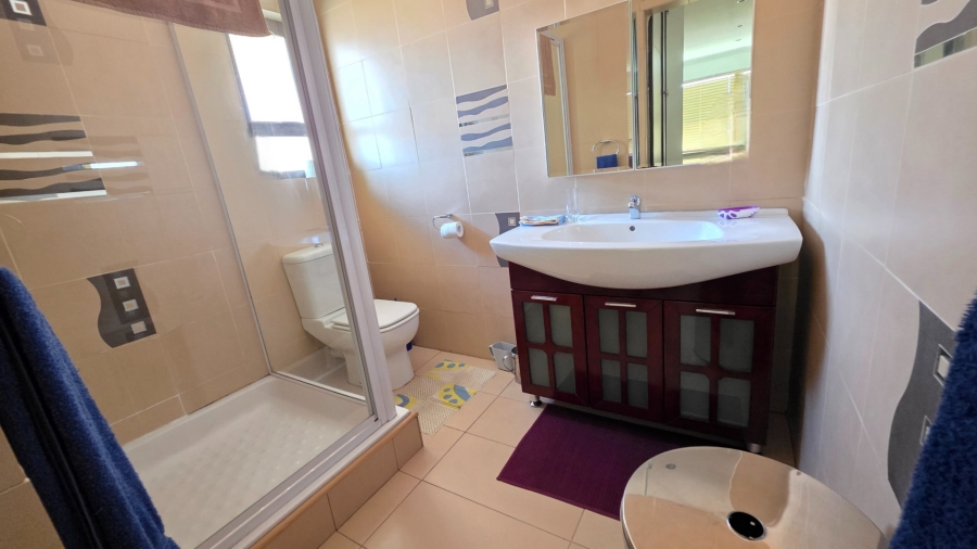 5 Bedroom Property for Sale in Laudium Gauteng