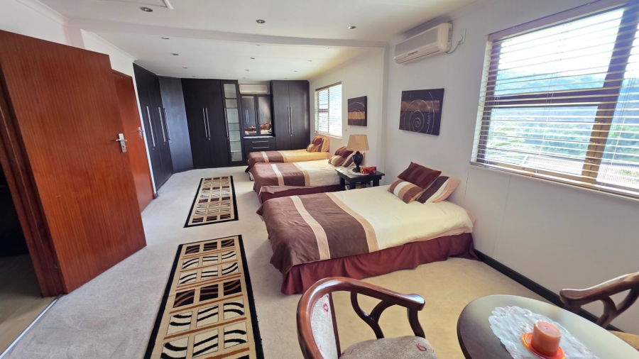 5 Bedroom Property for Sale in Laudium Gauteng