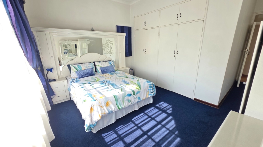 5 Bedroom Property for Sale in Laudium Gauteng