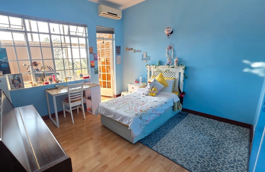 5 Bedroom Property for Sale in Laudium Gauteng