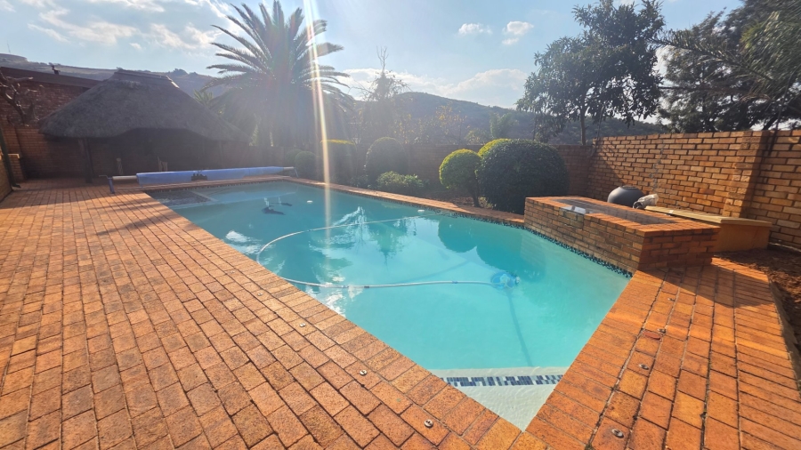 5 Bedroom Property for Sale in Laudium Gauteng