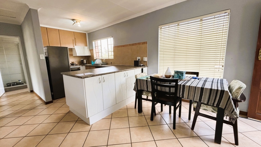2 Bedroom Property for Sale in Eco Park Gauteng