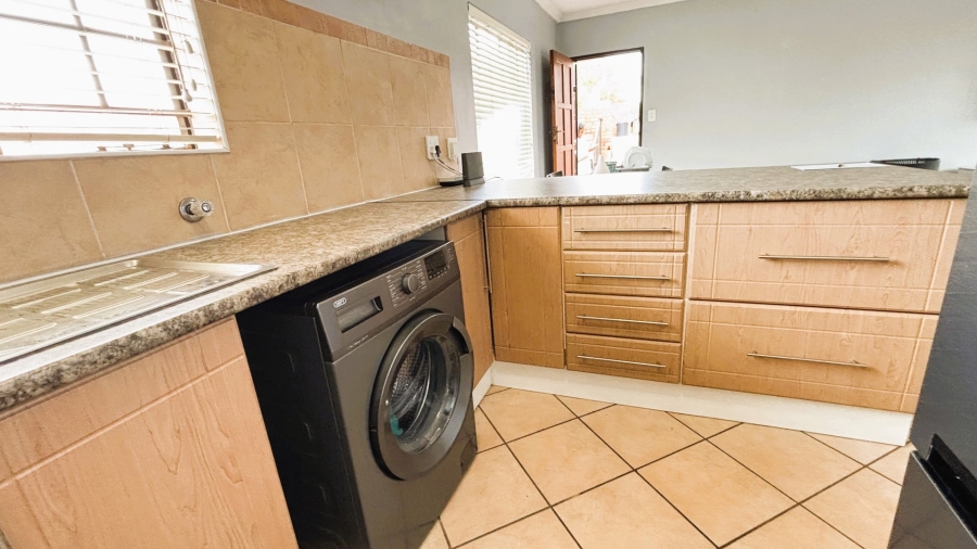 2 Bedroom Property for Sale in Eco Park Gauteng